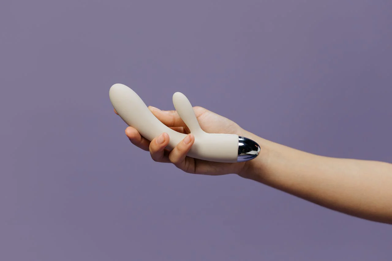 A Beginner’s Guide to Vibrator Types and How to Choose What’s Right For You